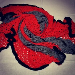 Red black grey crocheted throw mesh blanket